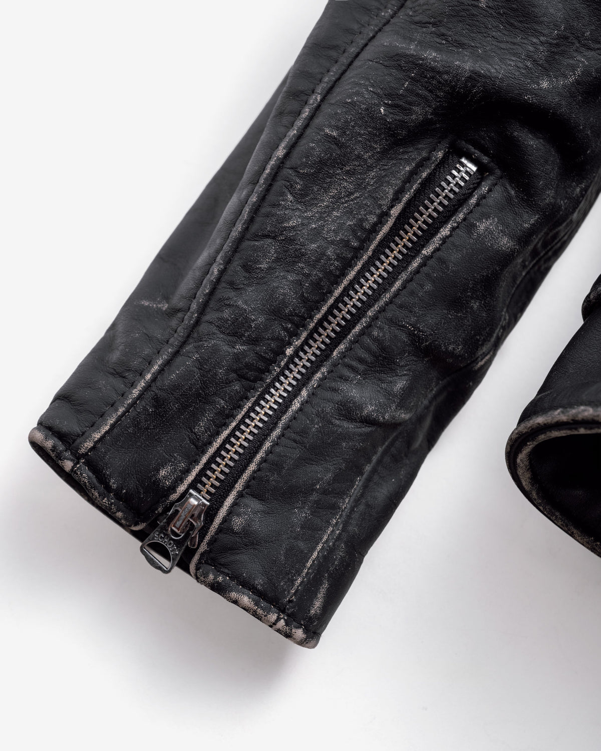 PER70 Perfecto® Brand Vintaged Fitted Perfecto® Motorcycle Jacket