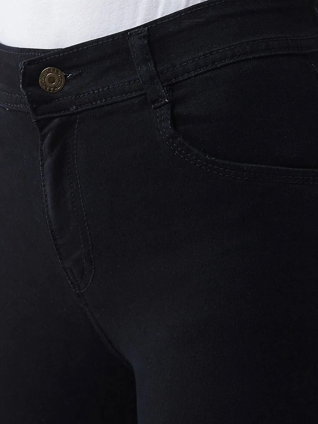 24/7 Comfort Black Slim-Fit High-Rise Cropped-Length Stretchable Denim Jeans