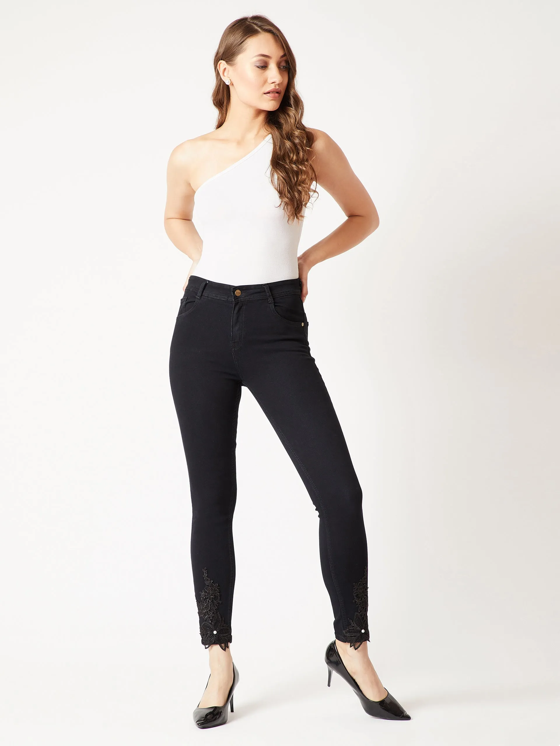 24/7 Comfort Black Slim-Fit Mid-Rise Cropped Embellished Stretchable Denim Jeans
