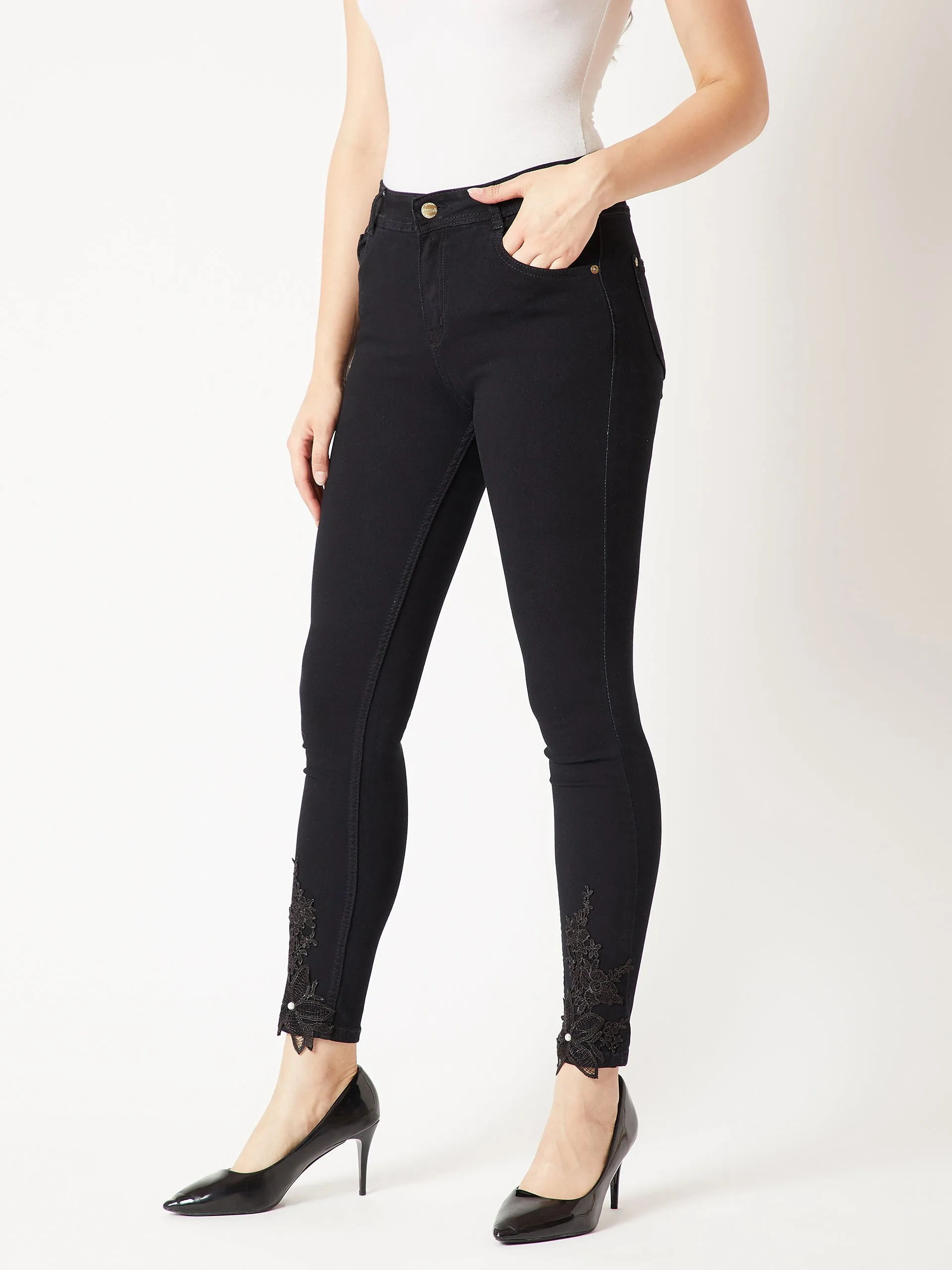 24/7 Comfort Black Slim-Fit Mid-Rise Cropped Embellished Stretchable Denim Jeans
