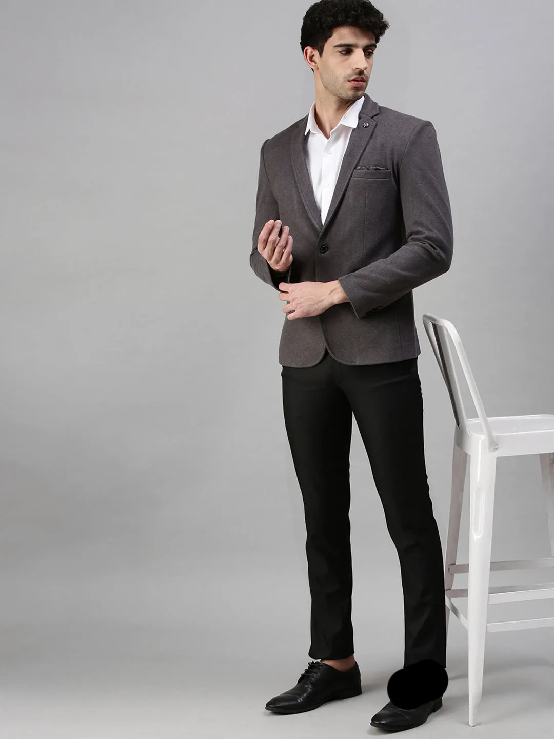 Men Grey Solid Slim-Fit Single-Breasted Blazer